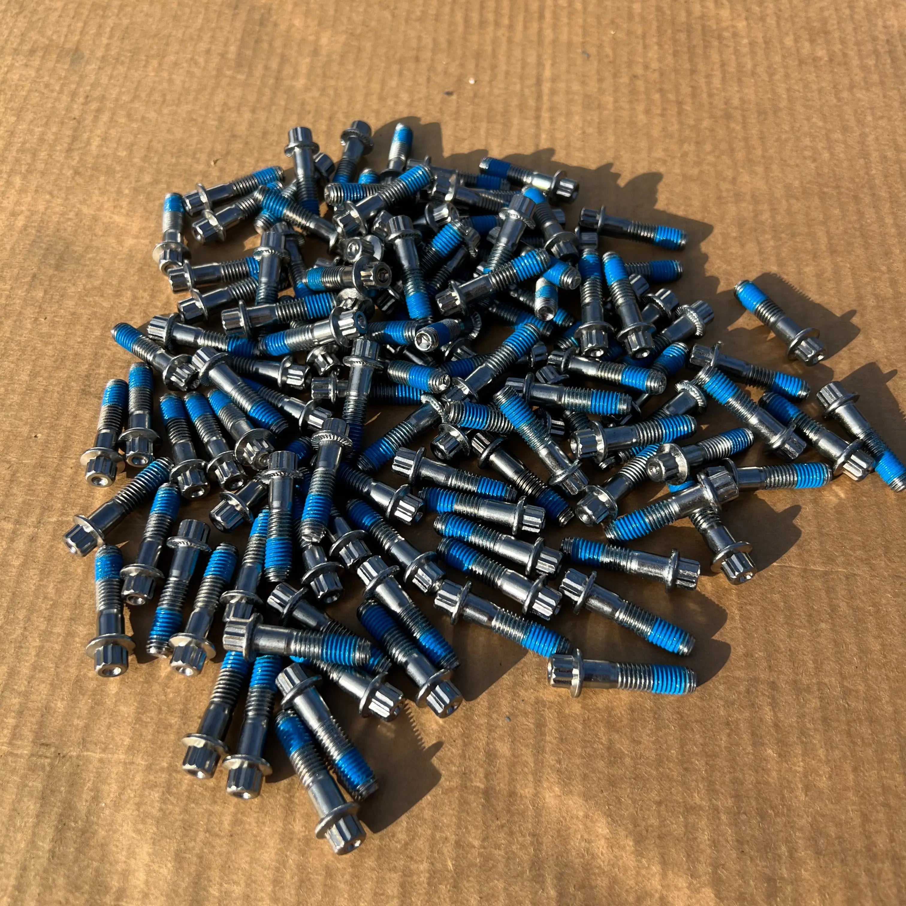 Beadlock Ring Chrome/Silver Bolts Add On AVM