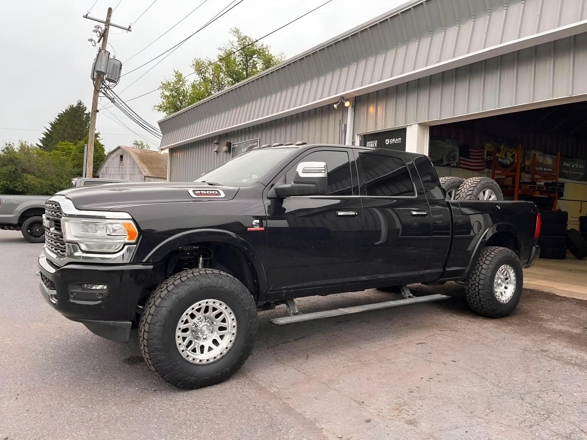 ram 2500 forged simulated beadlock titans 